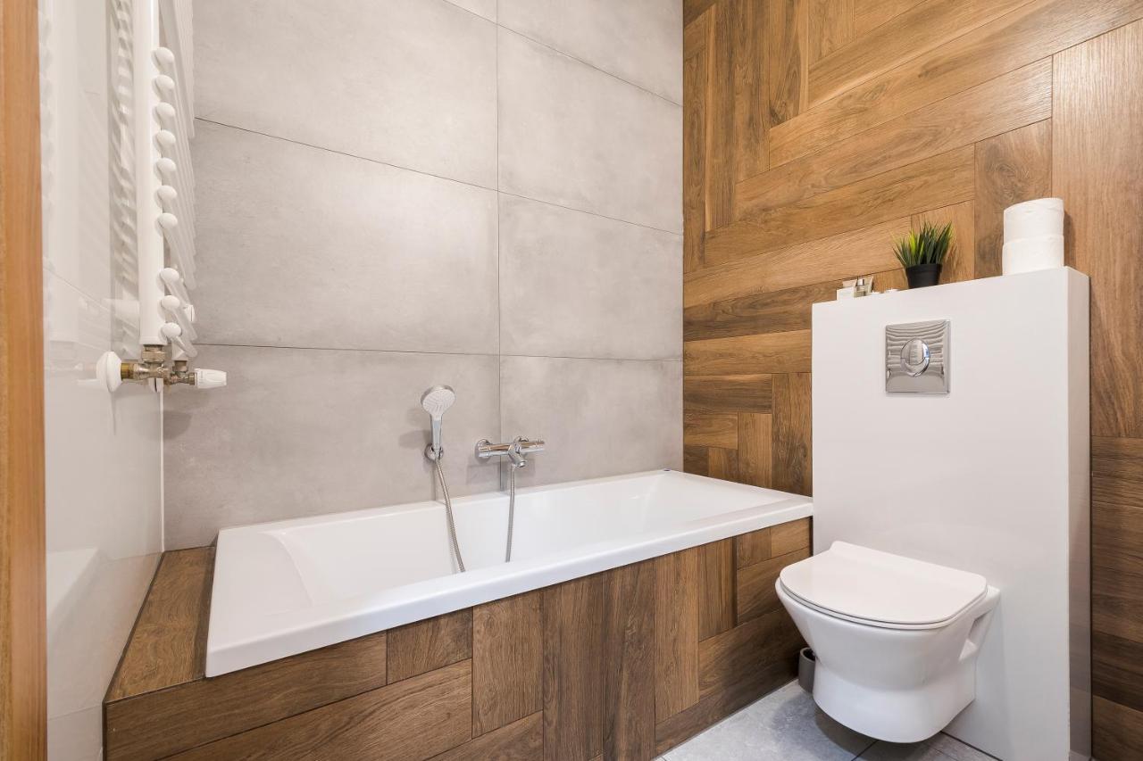Apartament Z Ogrodkiem I Garazem Poznan Dış mekan fotoğraf