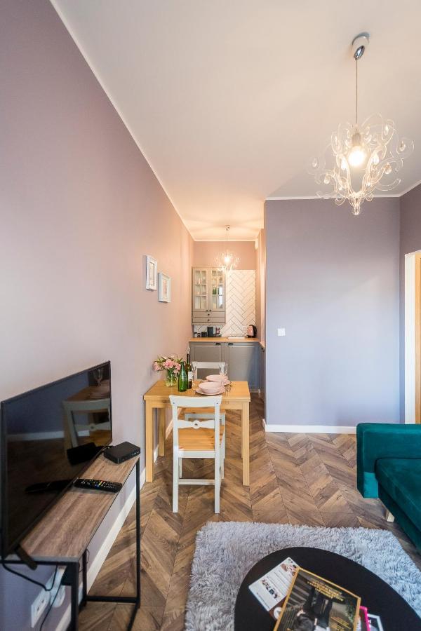 Apartament Z Ogrodkiem I Garazem Poznan Dış mekan fotoğraf