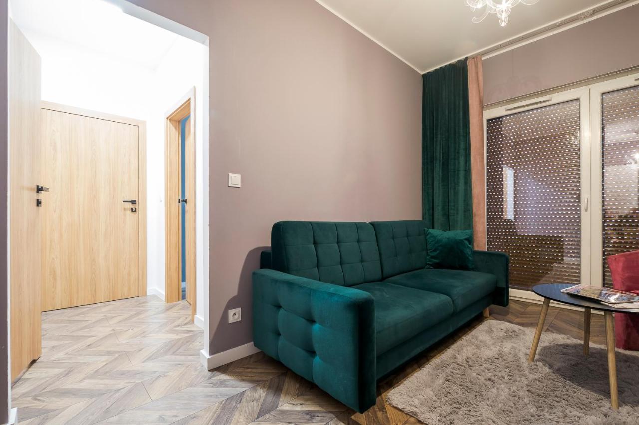 Apartament Z Ogrodkiem I Garazem Poznan Dış mekan fotoğraf