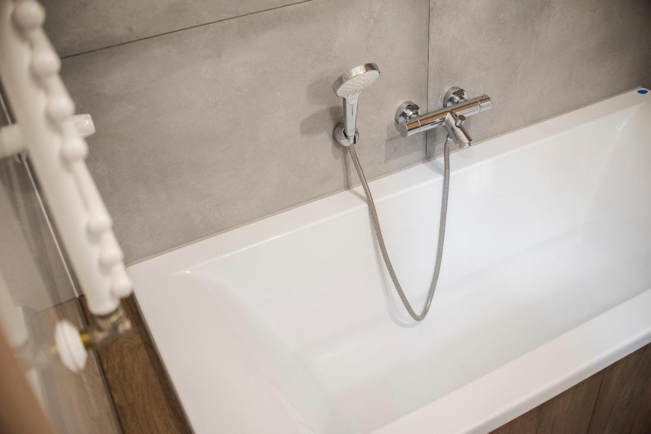Apartament Z Ogrodkiem I Garazem Poznan Dış mekan fotoğraf