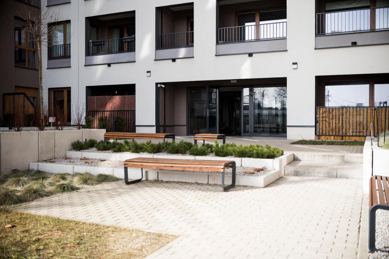 Apartament Z Ogrodkiem I Garazem Poznan Dış mekan fotoğraf