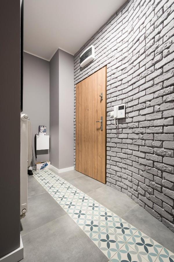 Apartament Z Ogrodkiem I Garazem Poznan Dış mekan fotoğraf