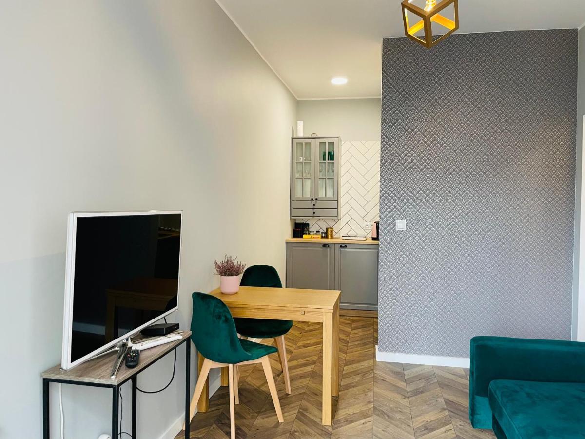 Apartament Z Ogrodkiem I Garazem Poznan Dış mekan fotoğraf