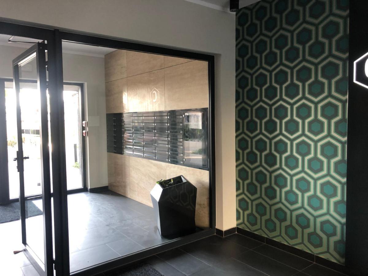 Apartament Z Ogrodkiem I Garazem Poznan Dış mekan fotoğraf
